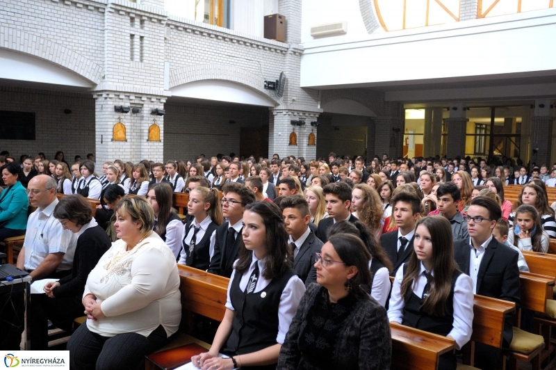 Ünnepi megemlékezés a Szent Imre Gimnáziumban