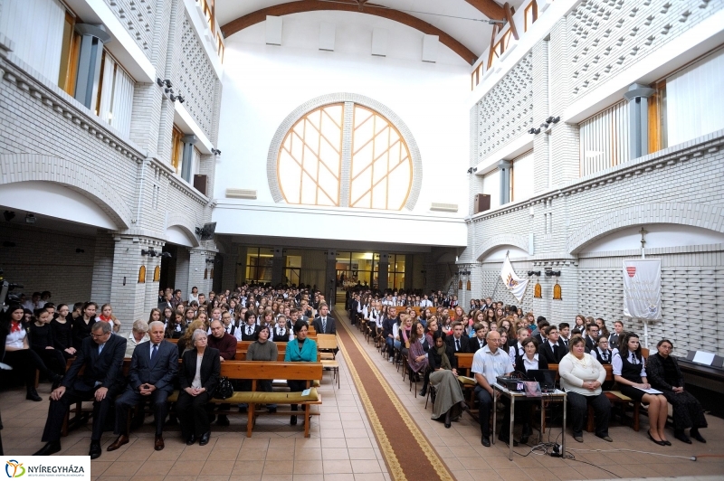 Ünnepi megemlékezés a Szent Imre Gimnáziumban