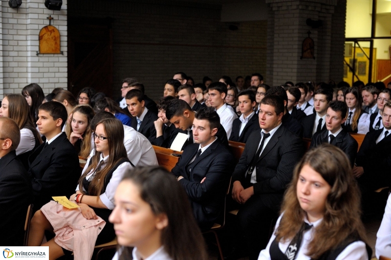 Ünnepi megemlékezés a Szent Imre Gimnáziumban