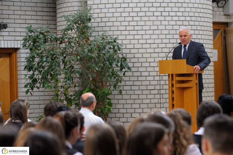 Ünnepi megemlékezés a Szent Imre Gimnáziumban