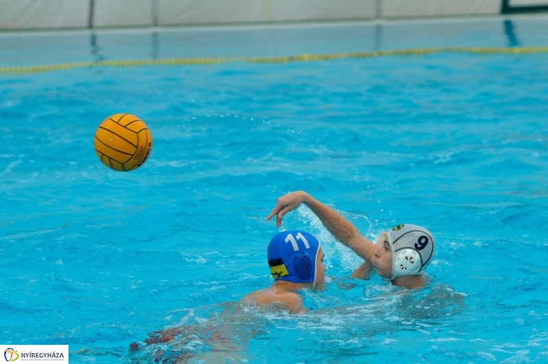 Lefedték a medencét