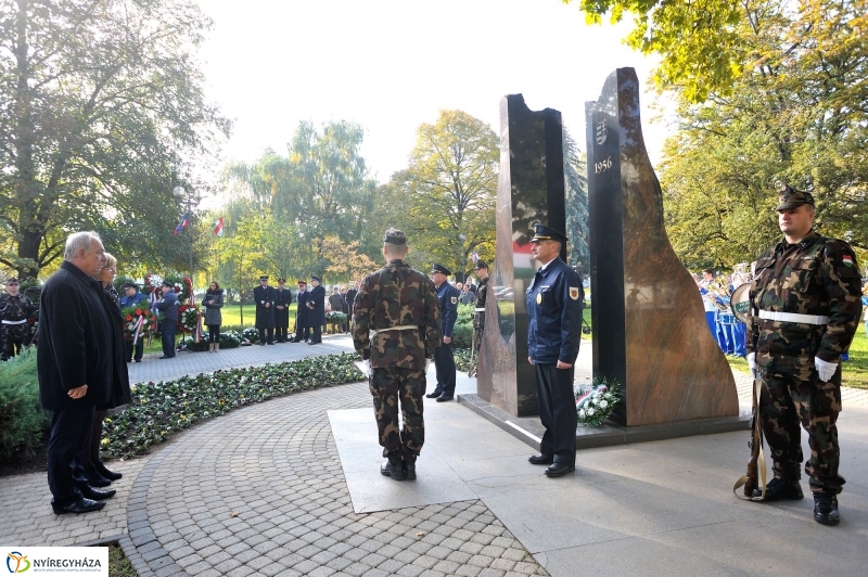 1956-os koszorúzás