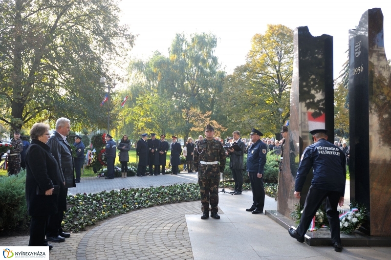 1956-os koszorúzás