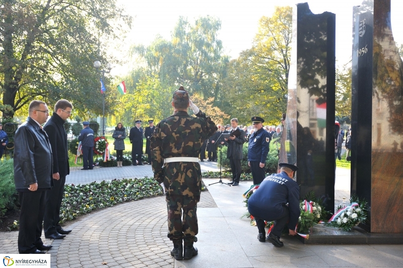 1956-os koszorúzás