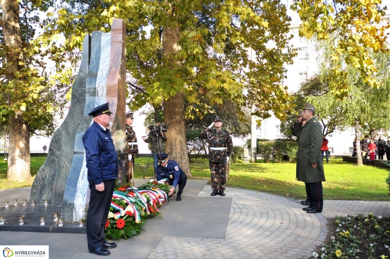 1956-os koszorúzás