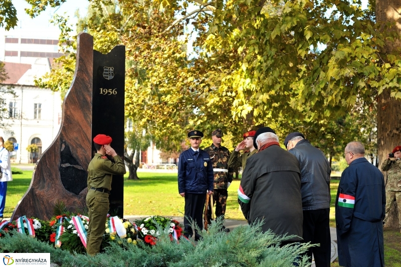 1956-os koszorúzás