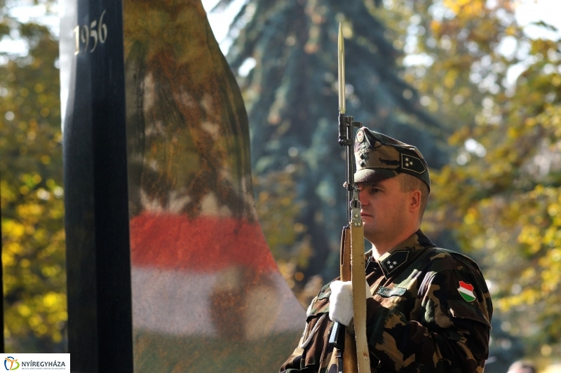 1956-os koszorúzás