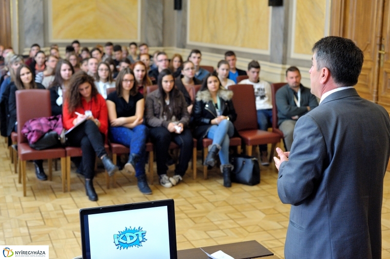 Diáktalálkozó a Városházán