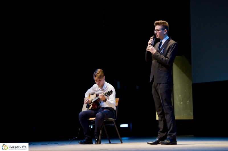 Szalagavató a Széchenyi Szakközépiskolában