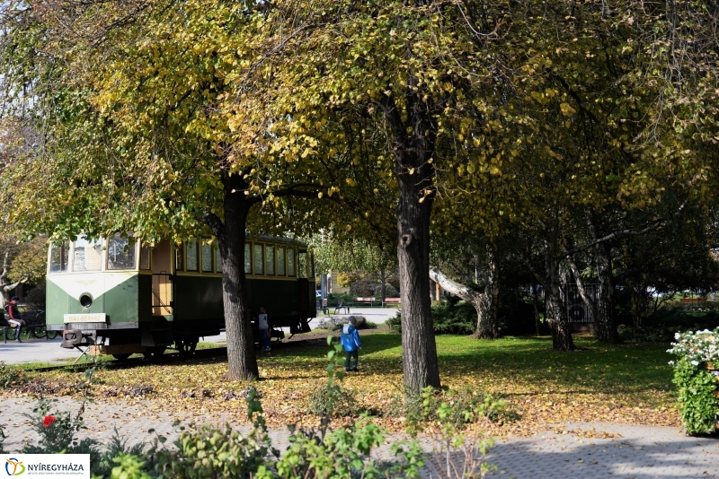 Belvárosi séta az őszi napsütésben