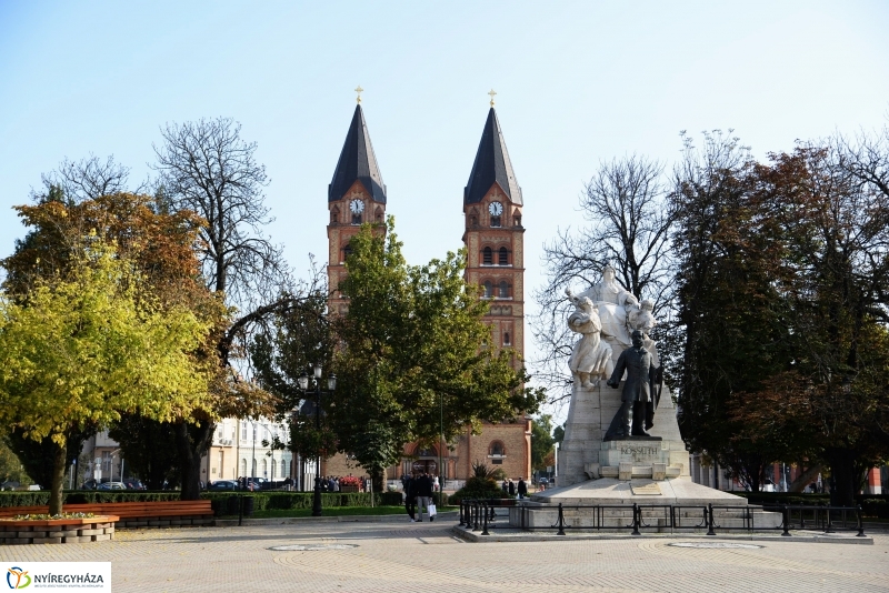 Belvárosi séta az őszi napsütésben
