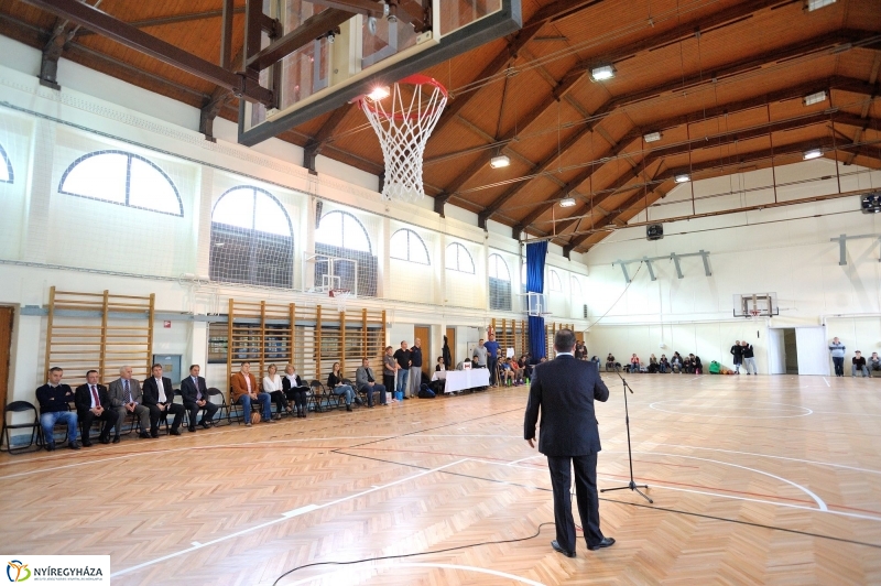 Tornacsarnok átadás a Westsik Szakközépiskolában