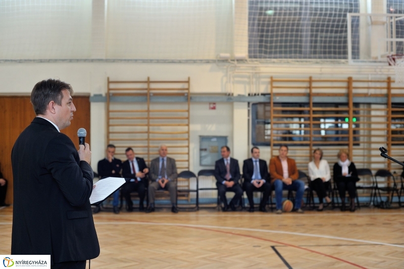 Tornacsarnok átadás a Westsik Szakközépiskolában