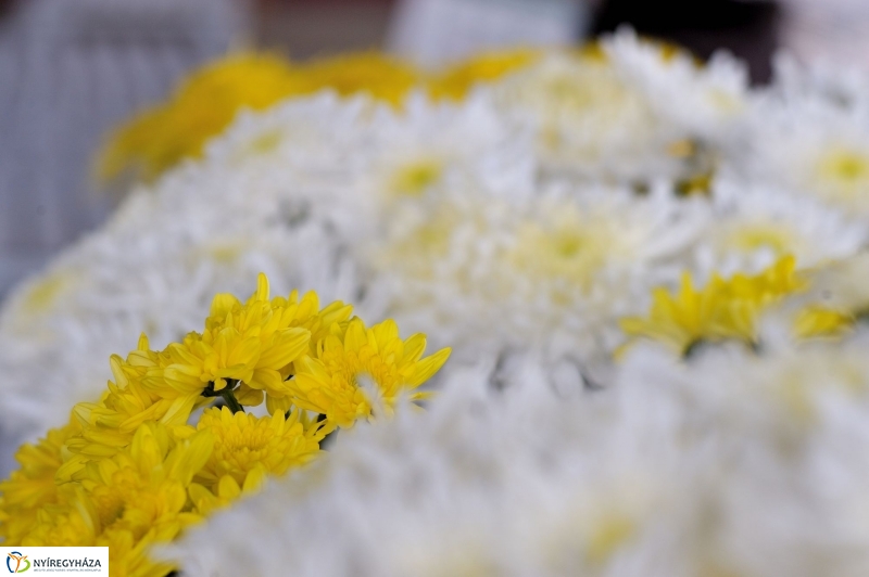 Készülődés a Mindenszentekre