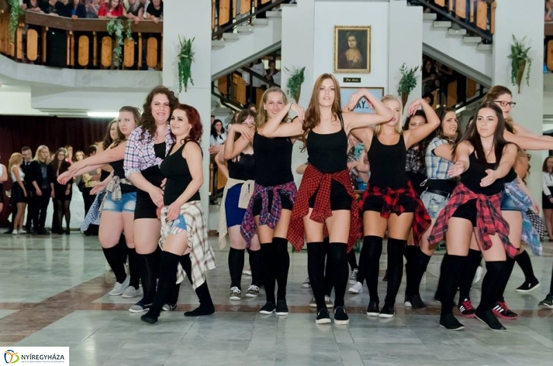 A Zay Anna Informatikai, Egészségügyi Szakközépiskola szalagavatójából