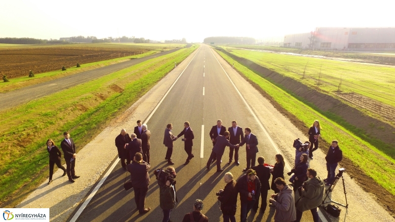 Nyugati elkerülő újabb útszakasszal bővült