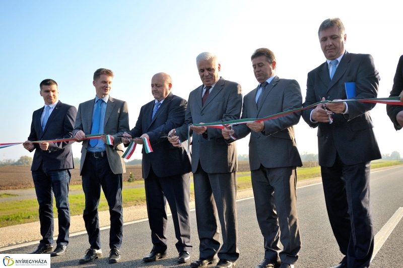 Nyugati elkerülő újabb útszakasszal bővült