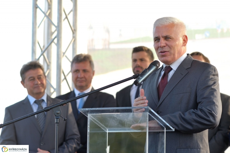 Nyugati elkerülő újabb útszakasszal bővült