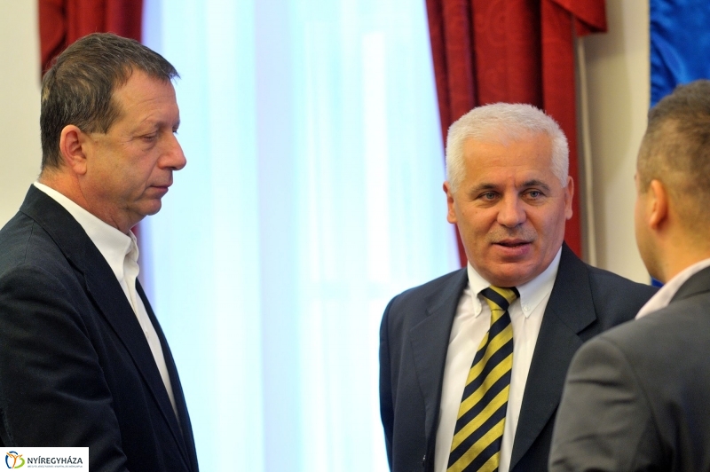 Szinházi Szilveszter sajtótájékoztató