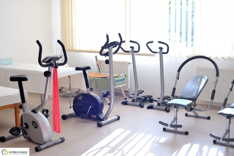 Mindenszentekre emlékezés - Szivárvány Idősek Otthona