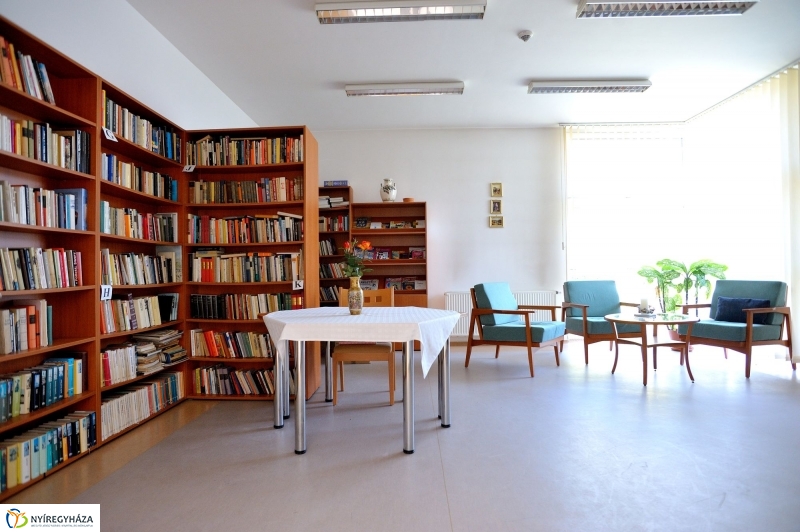 Mindenszentekre emlékezés - Szivárvány Idősek Otthona