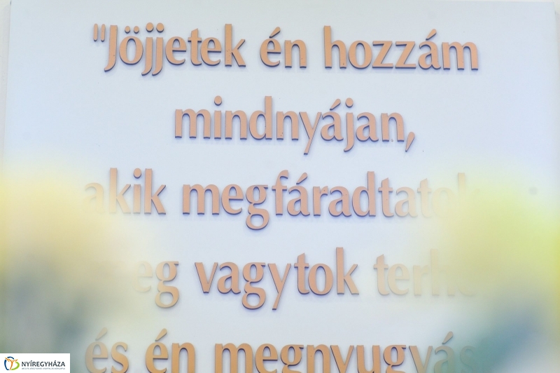 Mindenszentekre emlékezés - Szivárvány Idősek Otthona