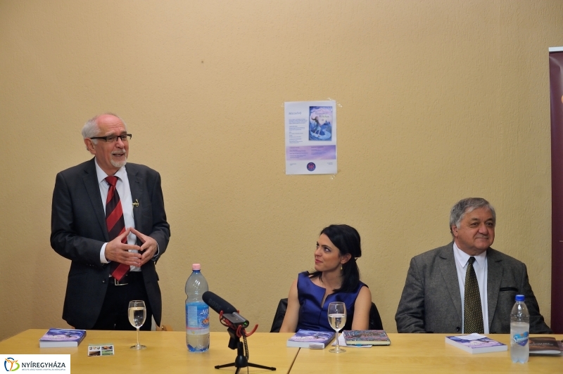 Rapsonné Rózája könyvbemutató