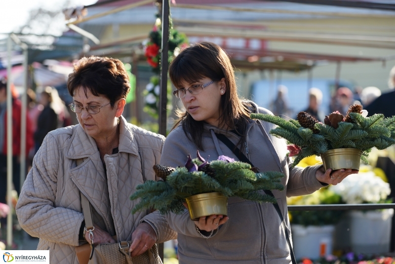 Napsütés és virágözön a piacon