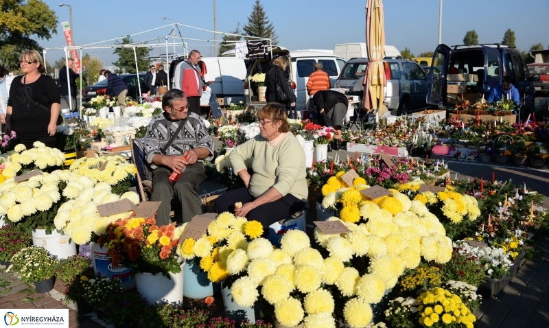 Napsütés és virágözön a piacon