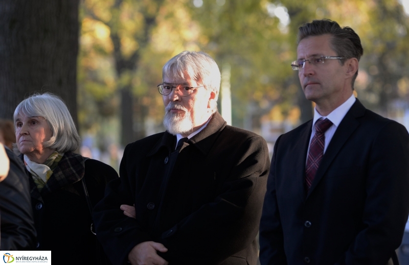 Megemlékezés a Hősök Temetőjében