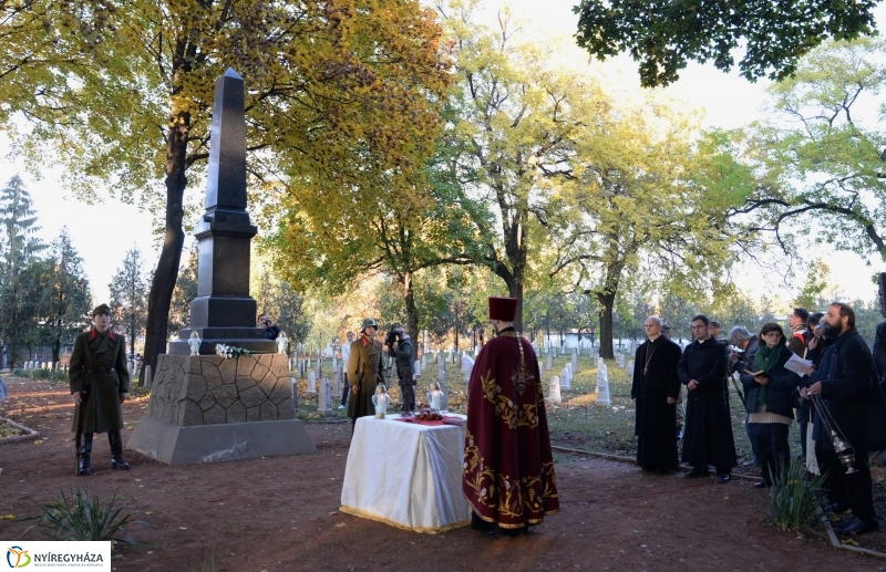 Megemlékezés a Hősök Temetőjében