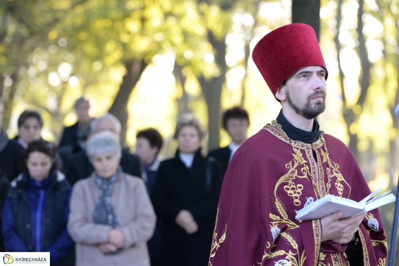 Megemlékezés a Hősök Temetőjében