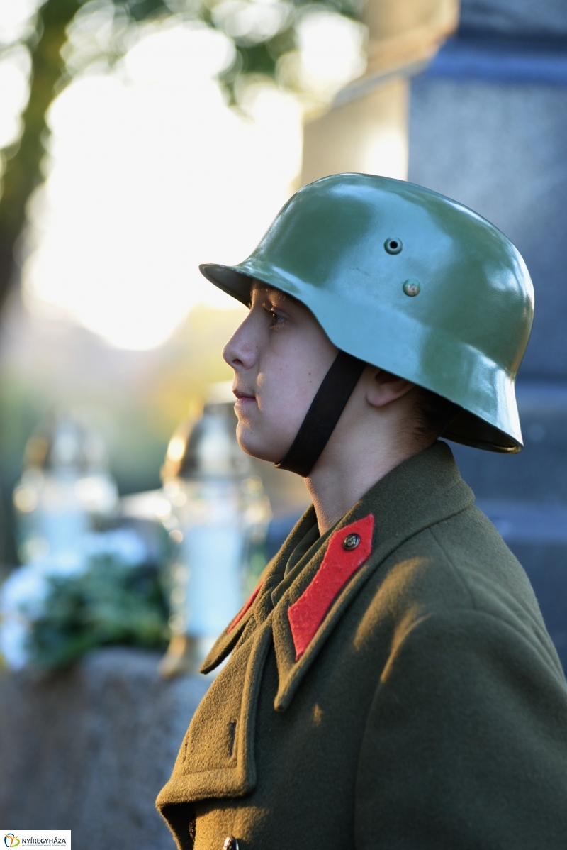 Megemlékezés a Hősök Temetőjében