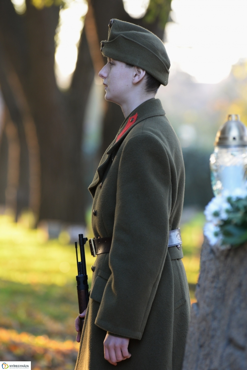 Megemlékezés a Hősök Temetőjében