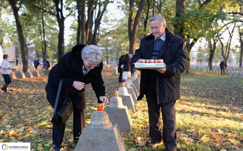 Megemlékezés a Hősök Temetőjében