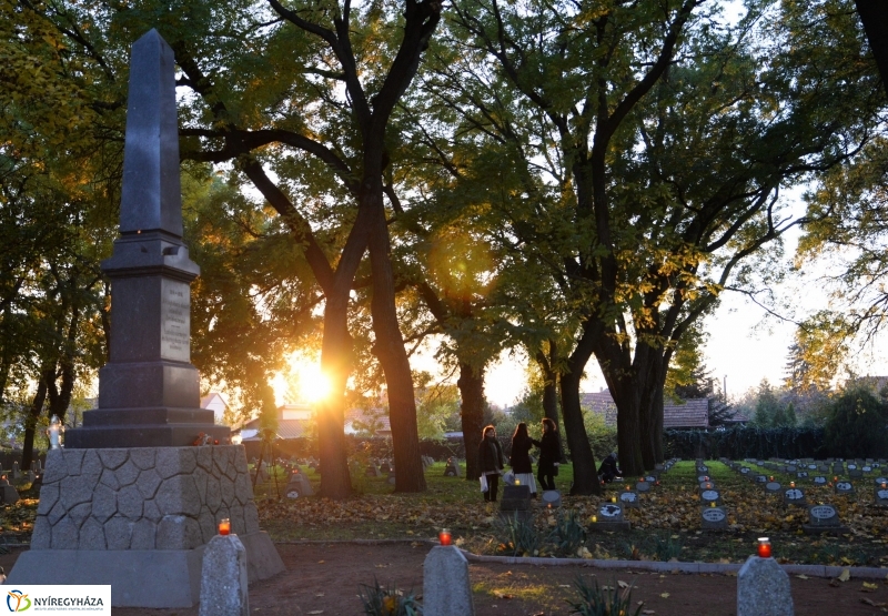 Megemlékezés a Hősök Temetőjében