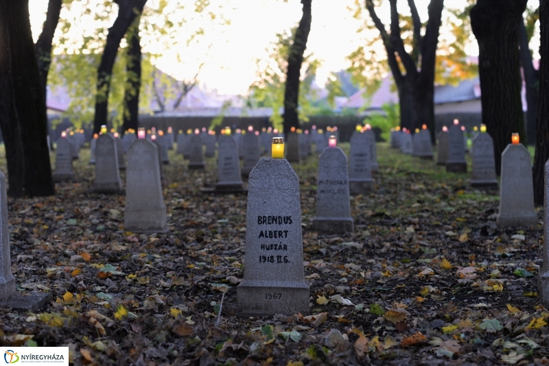 Megemlékezés a Hősök Temetőjében