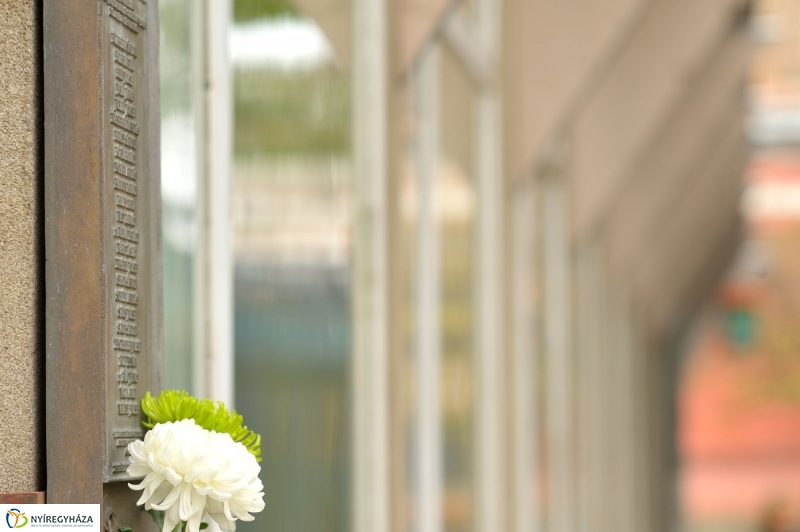 Elhurcolt postásokra emlékeztek