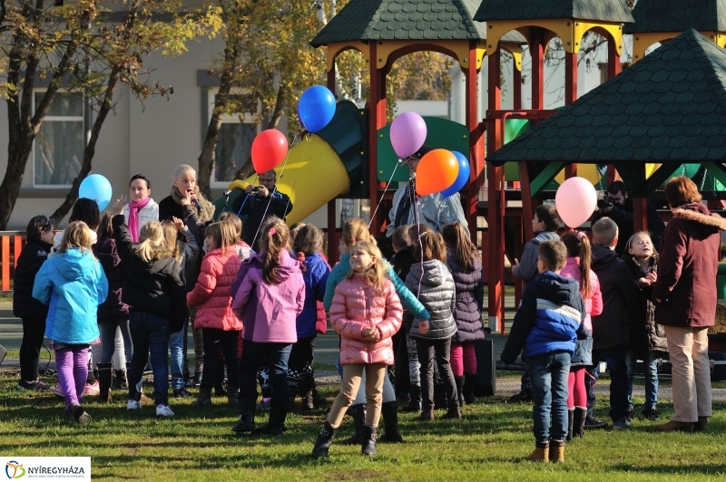 Benczúr téri játszótér átadása