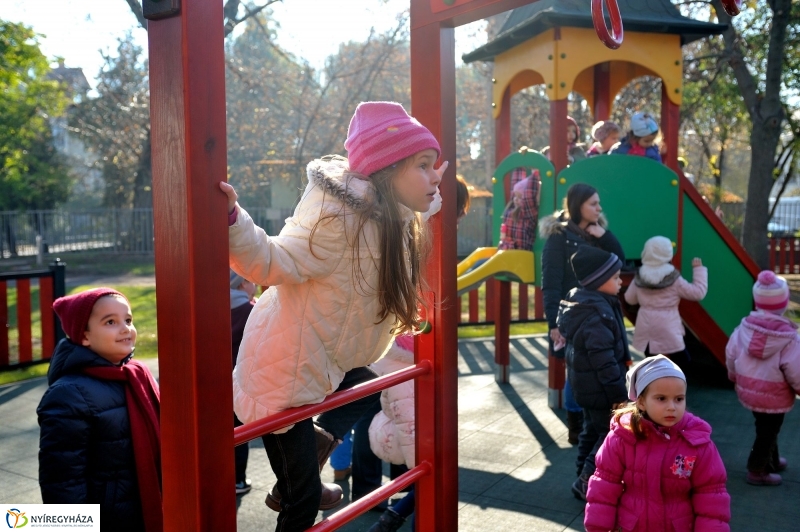 Benczúr téri játszótér átadása