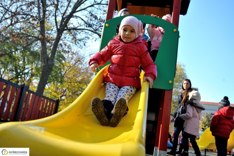 Benczúr téri játszótér átadása