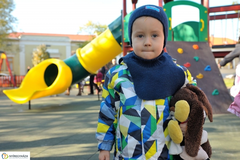 Benczúr téri játszótér átadása