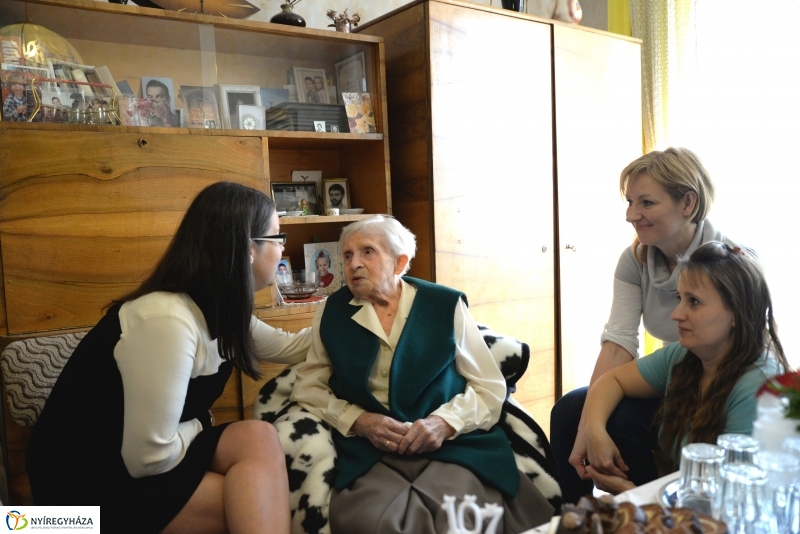 Kató néni 107 éves