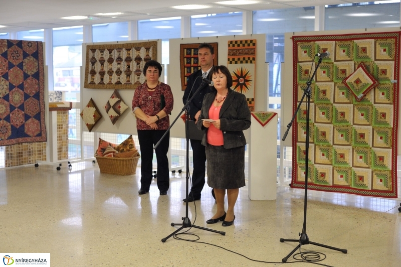 Foltkiállítás a Váci Mihály Kulturális Központban