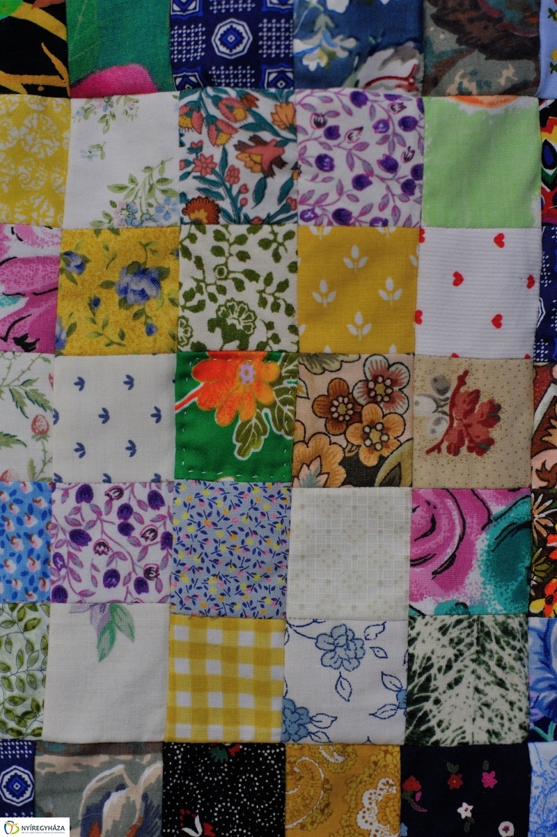 Foltkiállítás a Váci Mihály Kulturális Központban