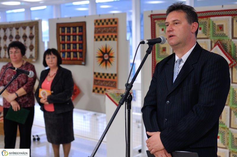 Foltkiállítás a Váci Mihály Kulturális Központban