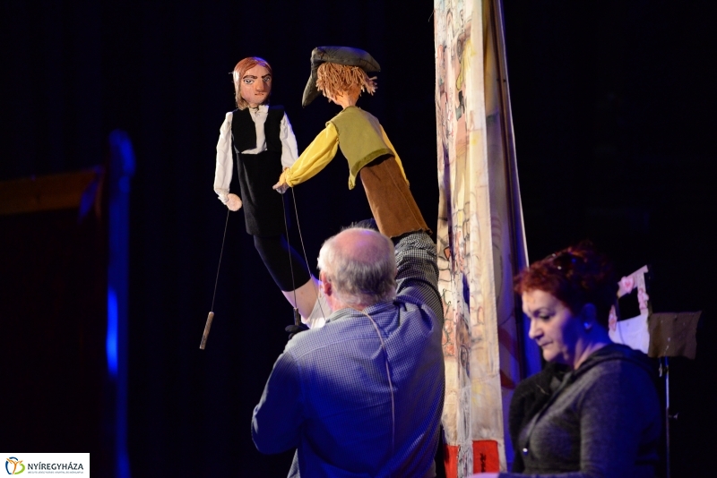 Mátyás az igazságos-bábelőadás a VMKK-ban