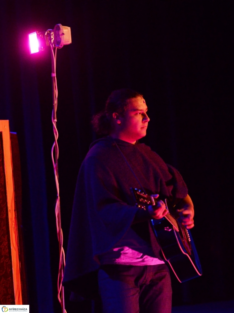 Mátyás az igazságos-bábelőadás a VMKK-ban