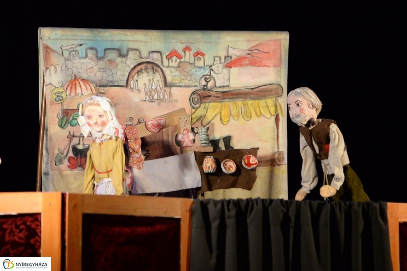 Mátyás az igazságos-bábelőadás a VMKK-ban