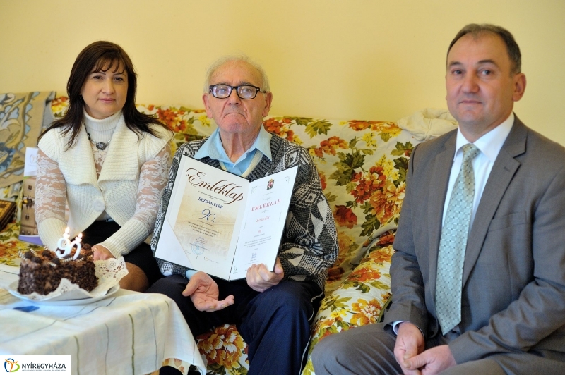 Szépkorú köszöntése - Bezdán Elek